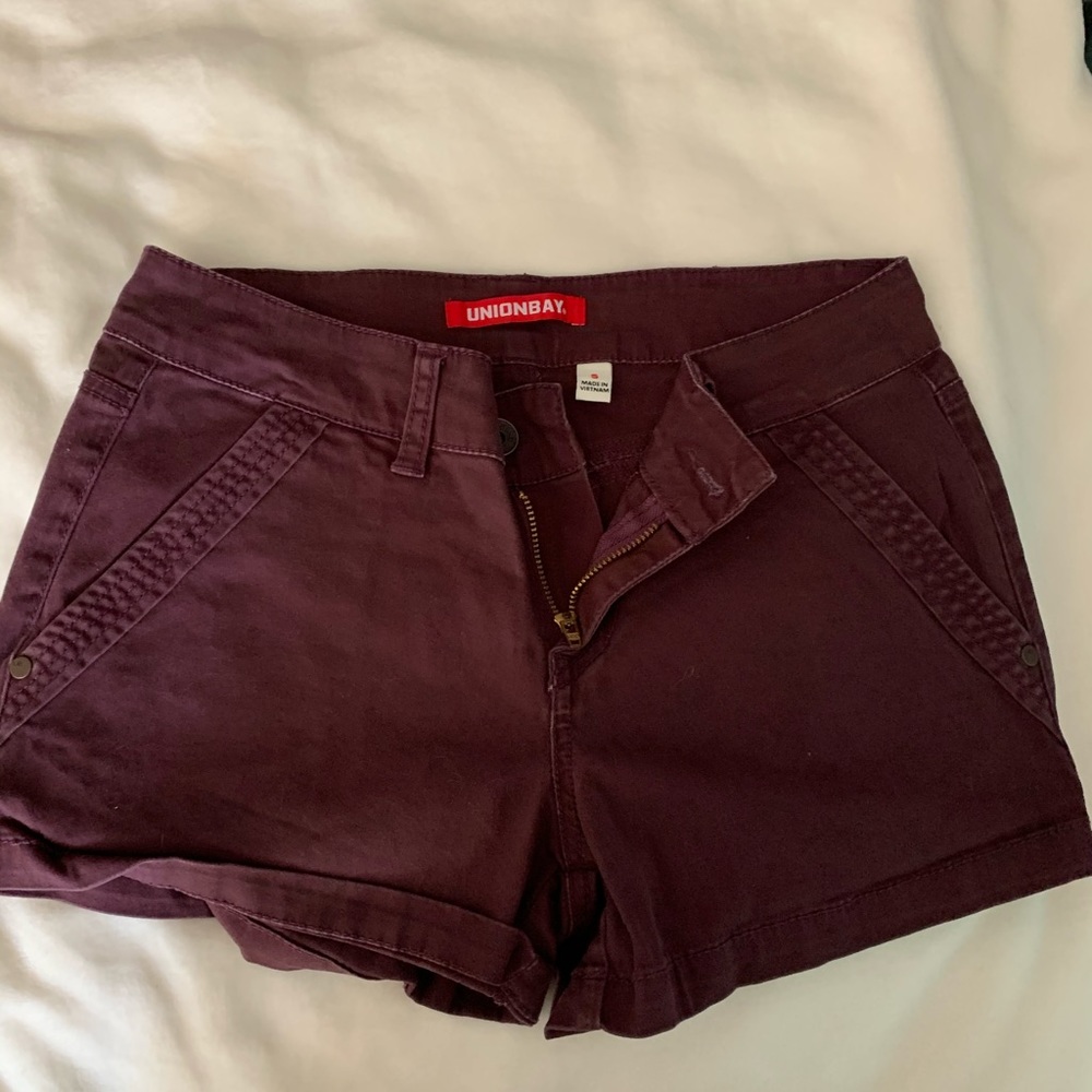 maroon shorts